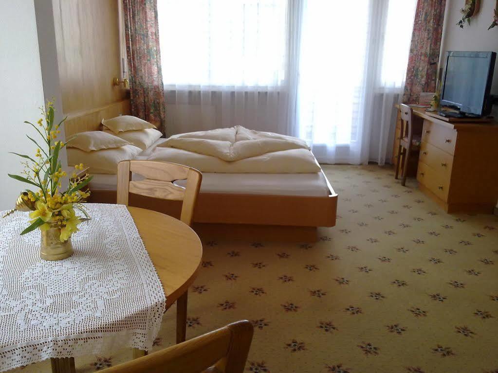 Fruehstuecks-Hotel Olympia Τιρόλο Εξωτερικό φωτογραφία